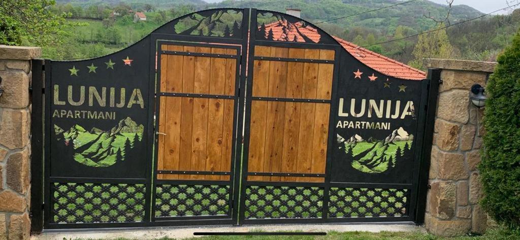 Apartmani Lunija Gornji Milanovac Extérieur photo