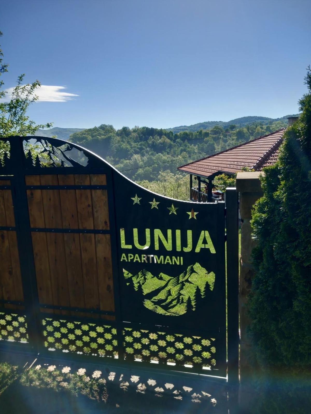 Apartmani Lunija Gornji Milanovac Extérieur photo