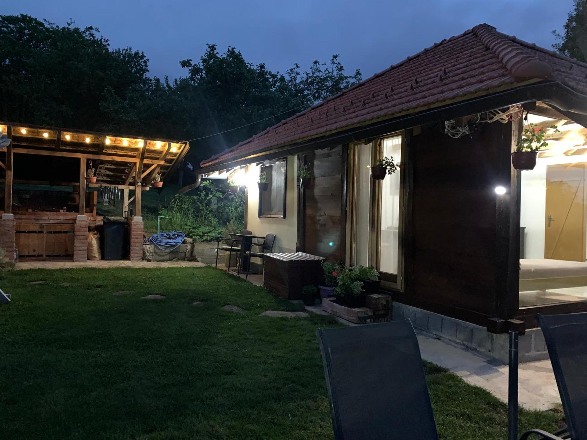 Apartmani Lunija Gornji Milanovac Extérieur photo