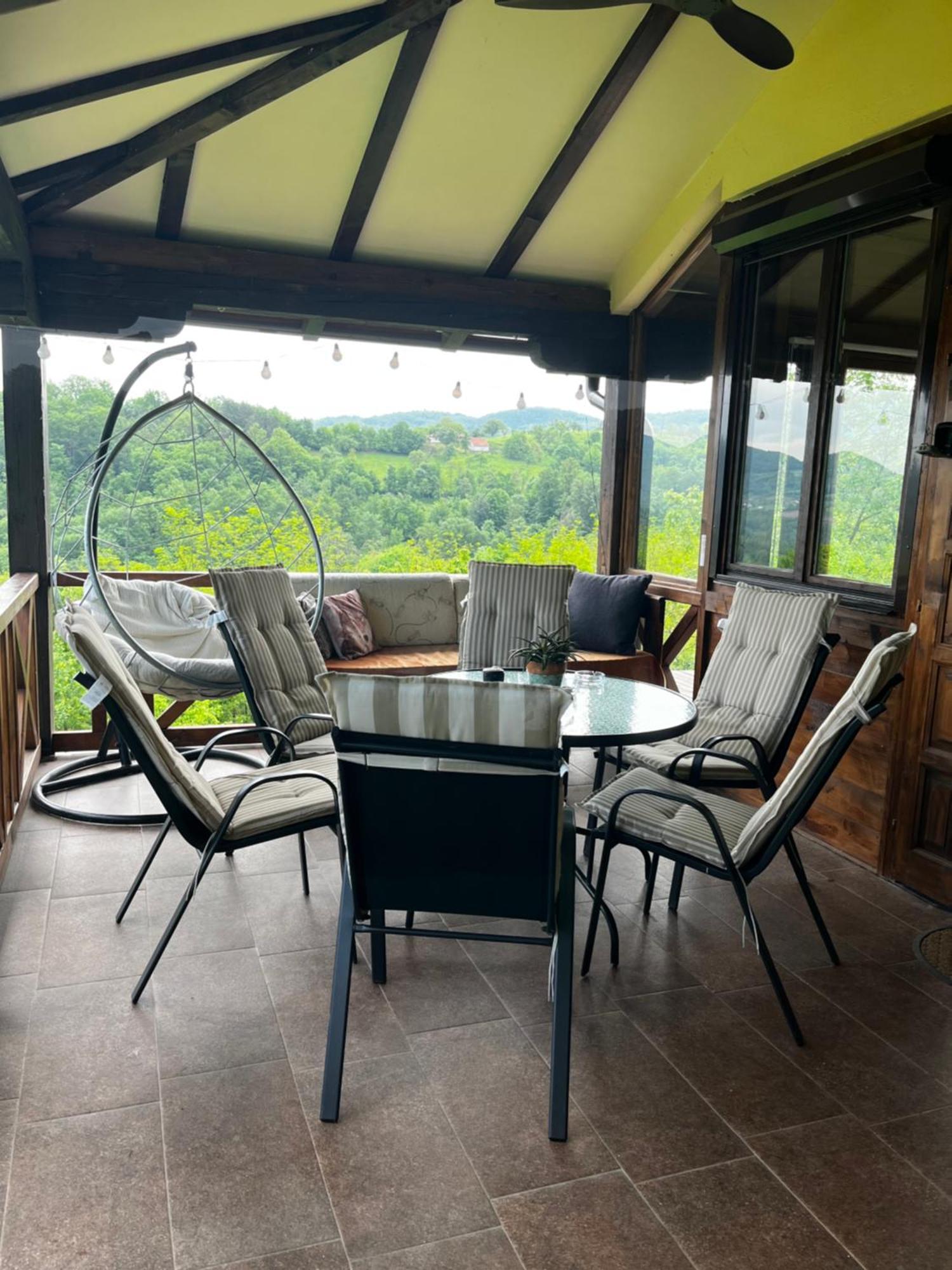 Apartmani Lunija Gornji Milanovac Extérieur photo
